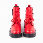 Ботинки из кожи красного цвета на шнуровке